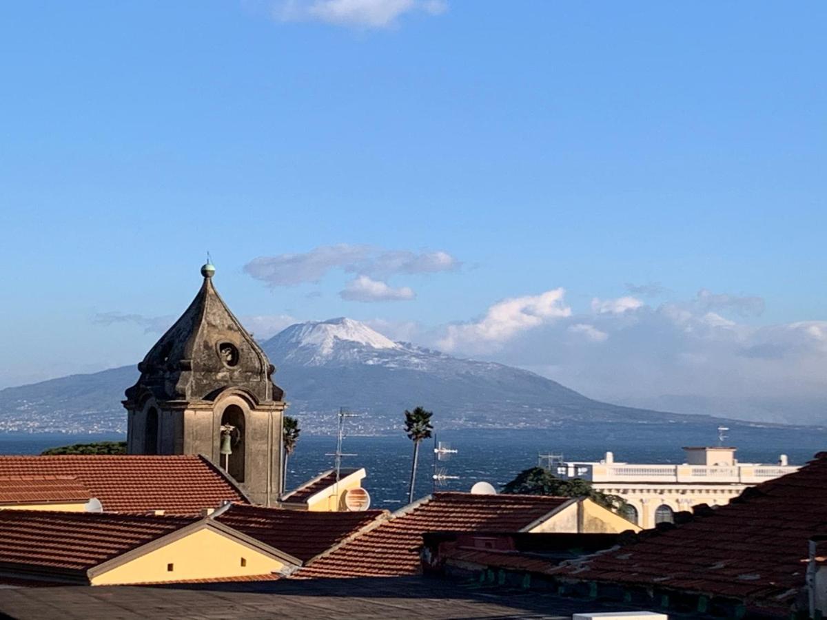 La Dimora Di Cornelia Aparthotel Sorrento Luaran gambar