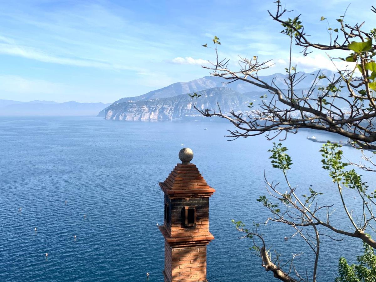 La Dimora Di Cornelia Aparthotel Sorrento Luaran gambar