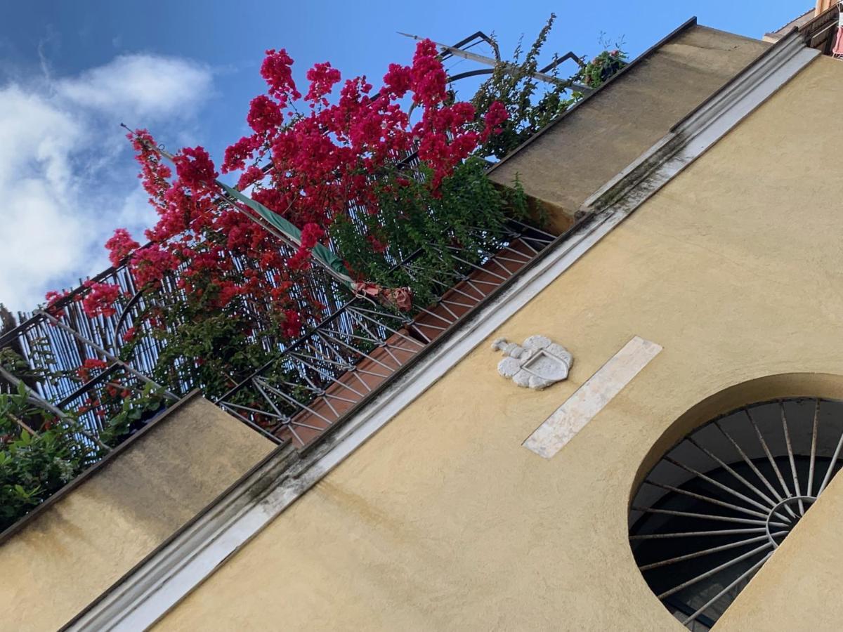 La Dimora Di Cornelia Aparthotel Sorrento Luaran gambar