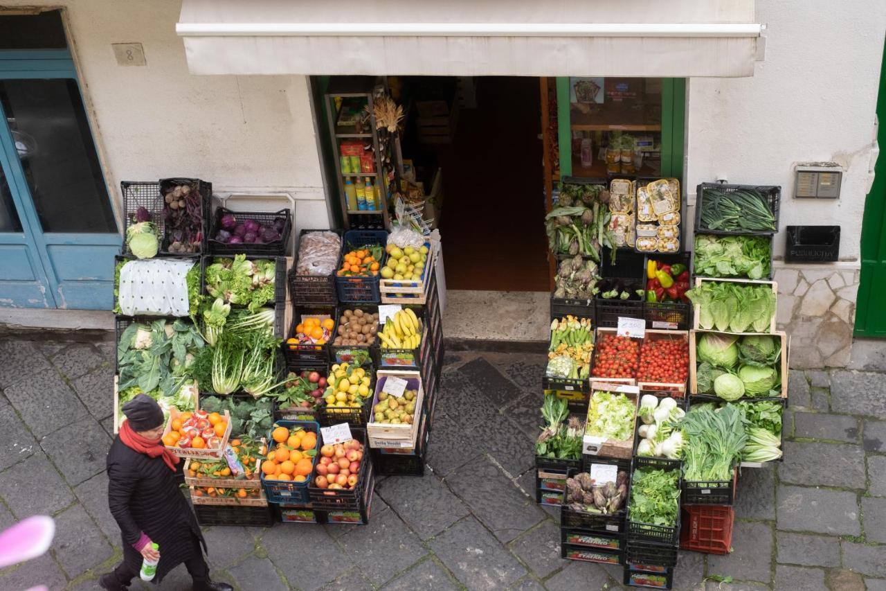 La Dimora Di Cornelia Aparthotel Sorrento Luaran gambar
